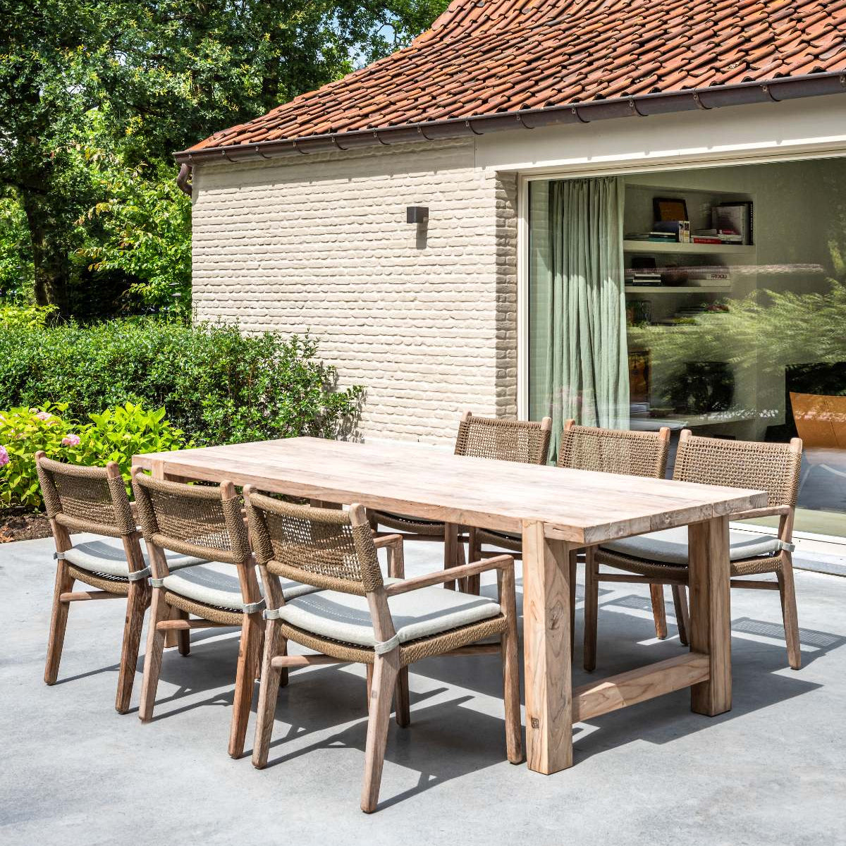 Gommaire Outdoor Jacob Table - Small - 250x90cm.