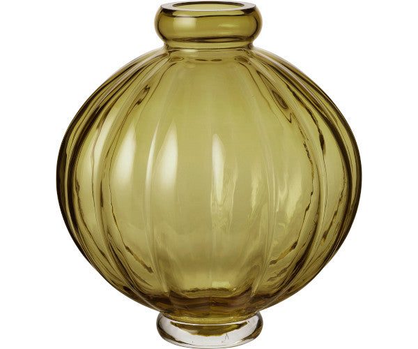 Louise Roe Balloon vase - 01 - olive