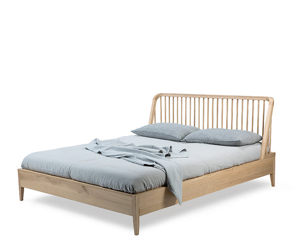 Ethnicraft Oak Spindle Bed - 180x200cm