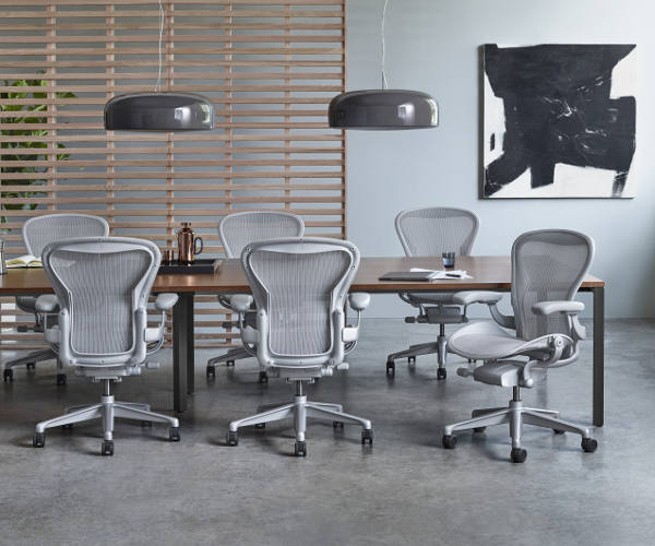 Herman Miller Aeron Mineral